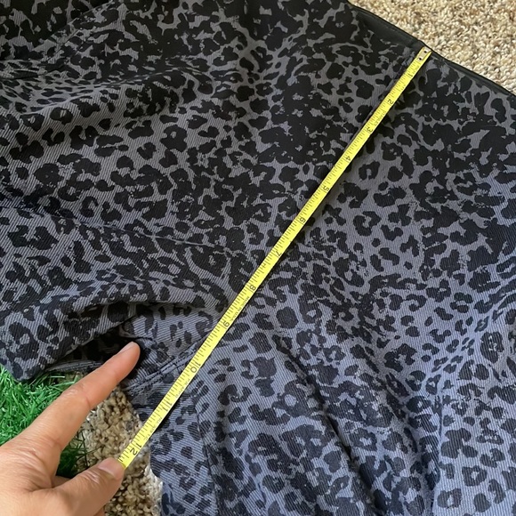 Lysse Women Classic Leggings Black Gray Python Snake Pull On Size Small - Picture 13 of 17